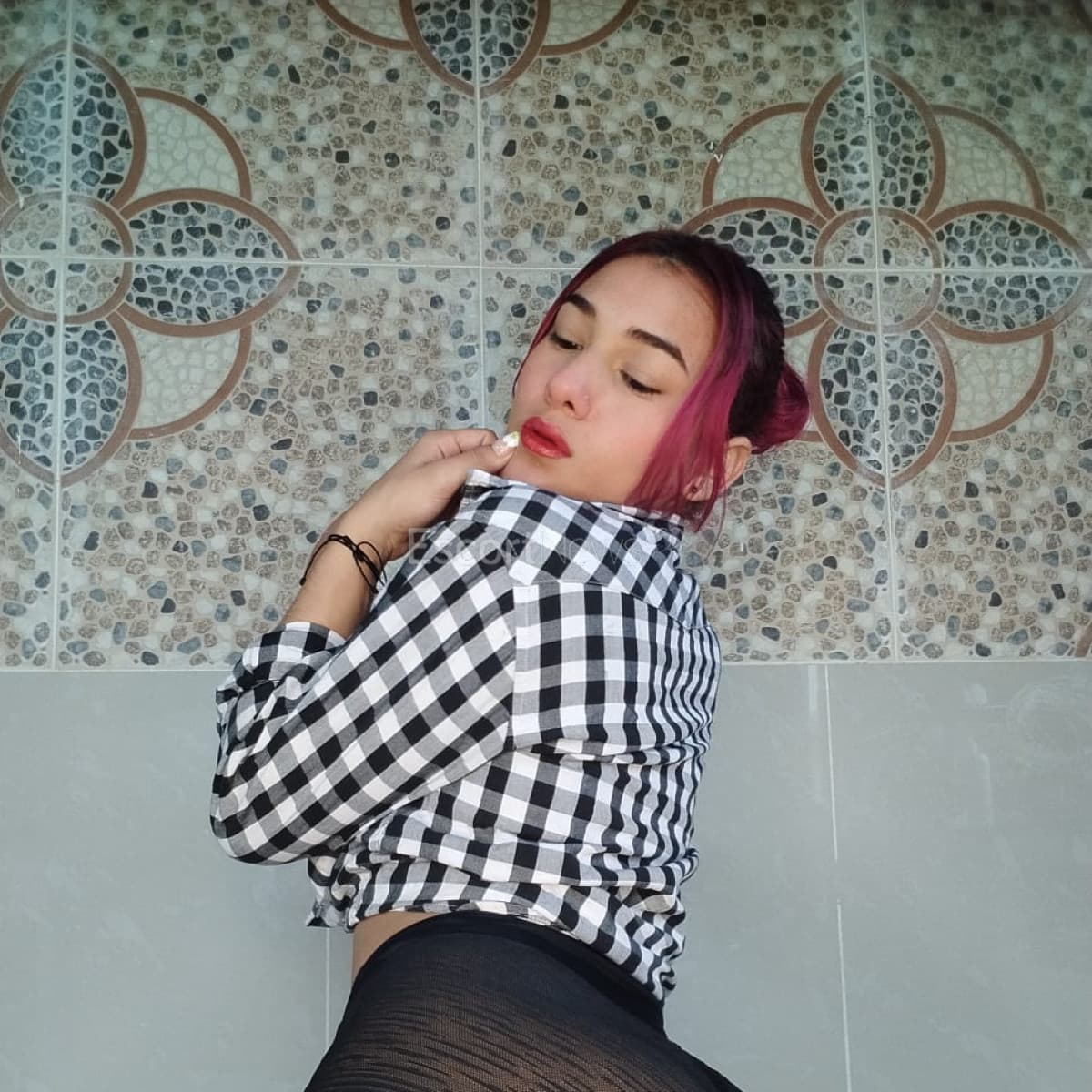 Alejandra alt view 4