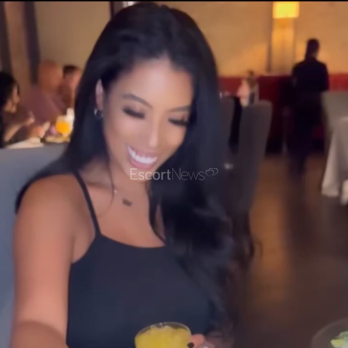 Amirah alt view 3