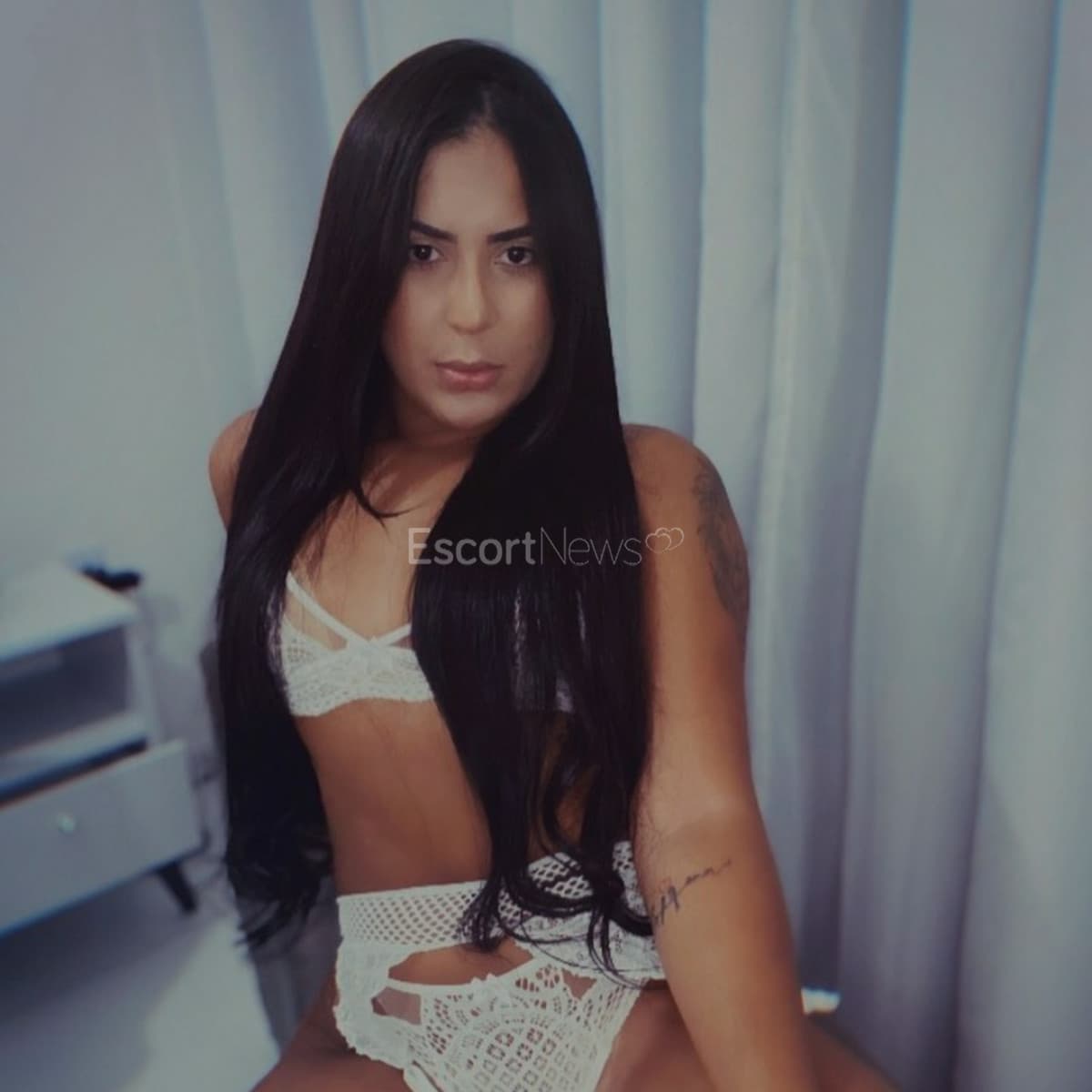 Bella alt view 2
