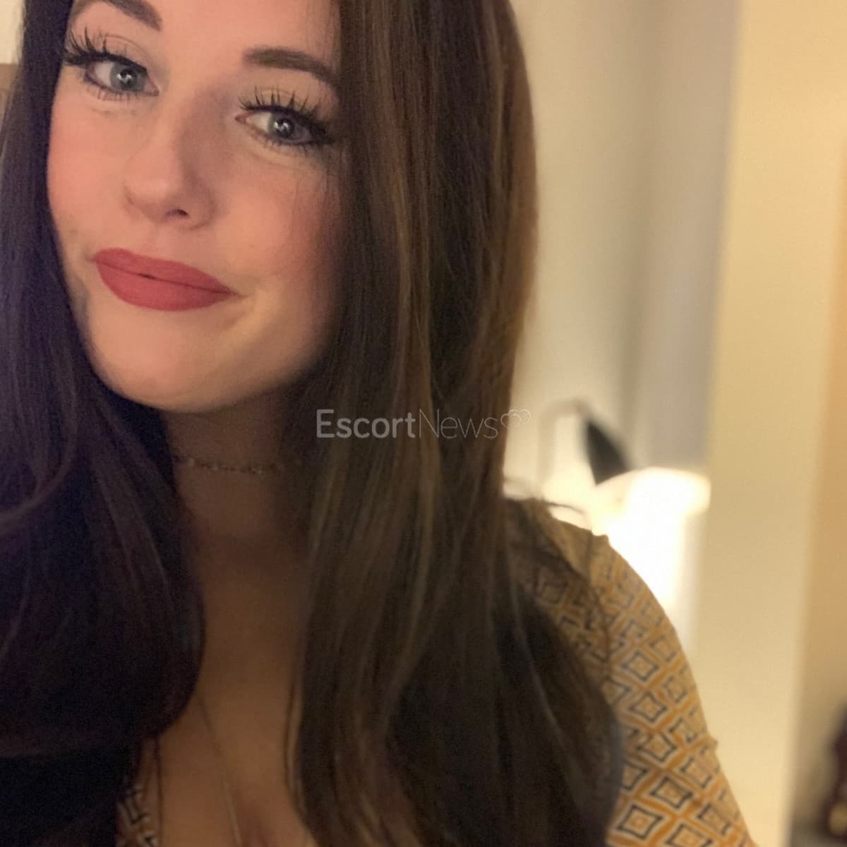 Brooke alt view 3