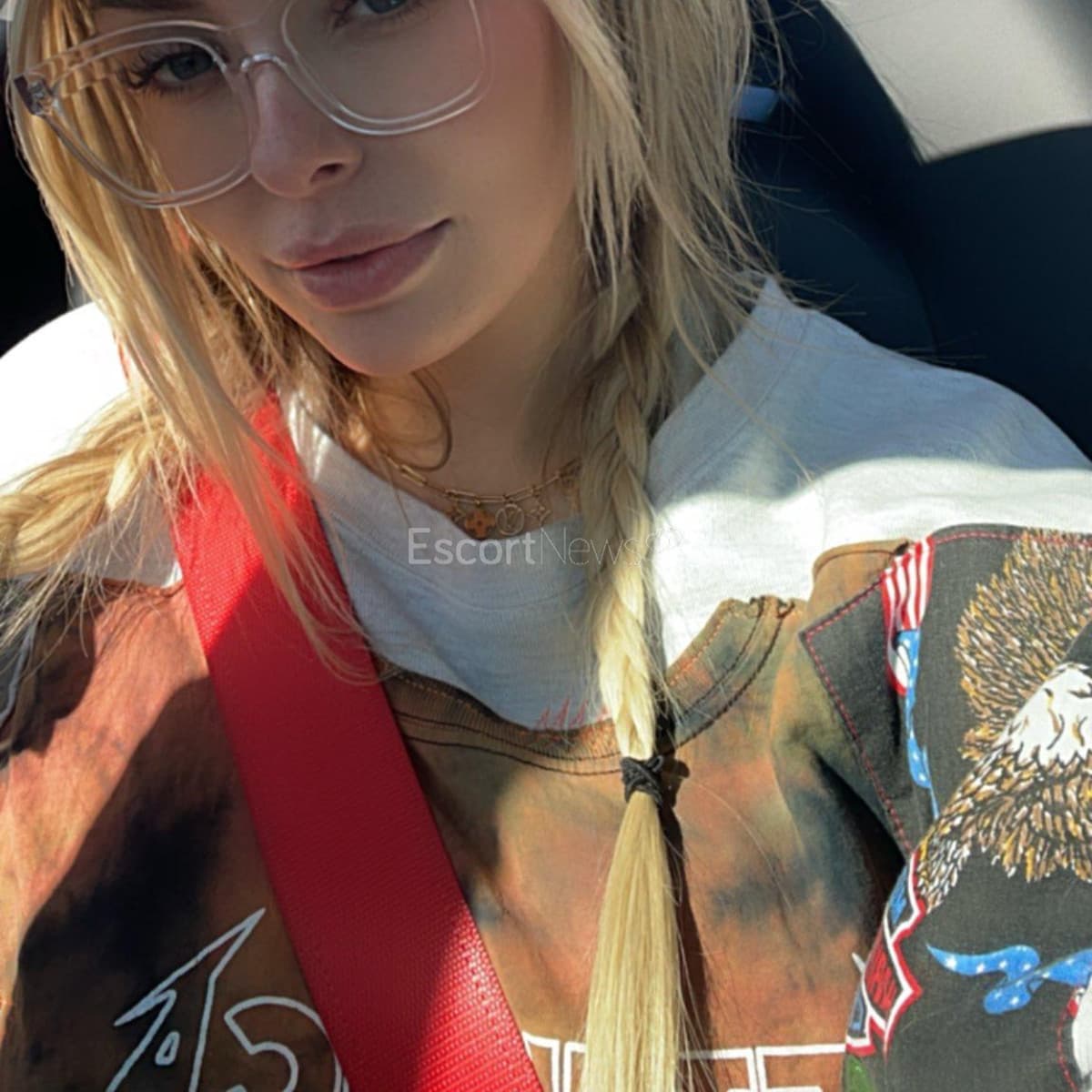 corinna alt view 4