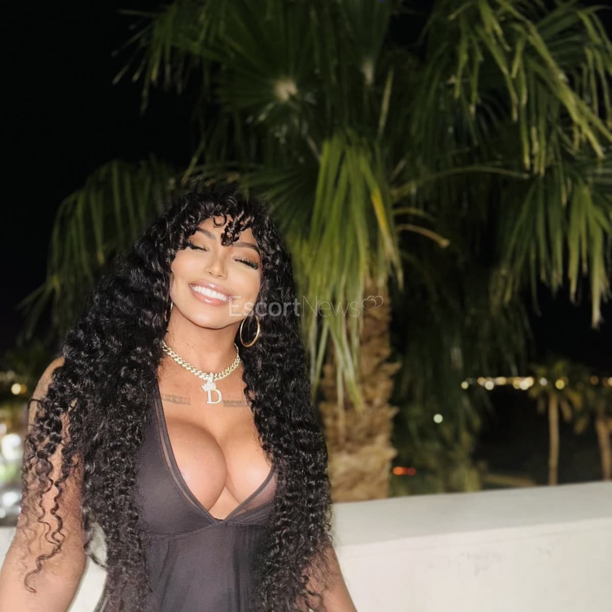 Dani Dimes alt view 6