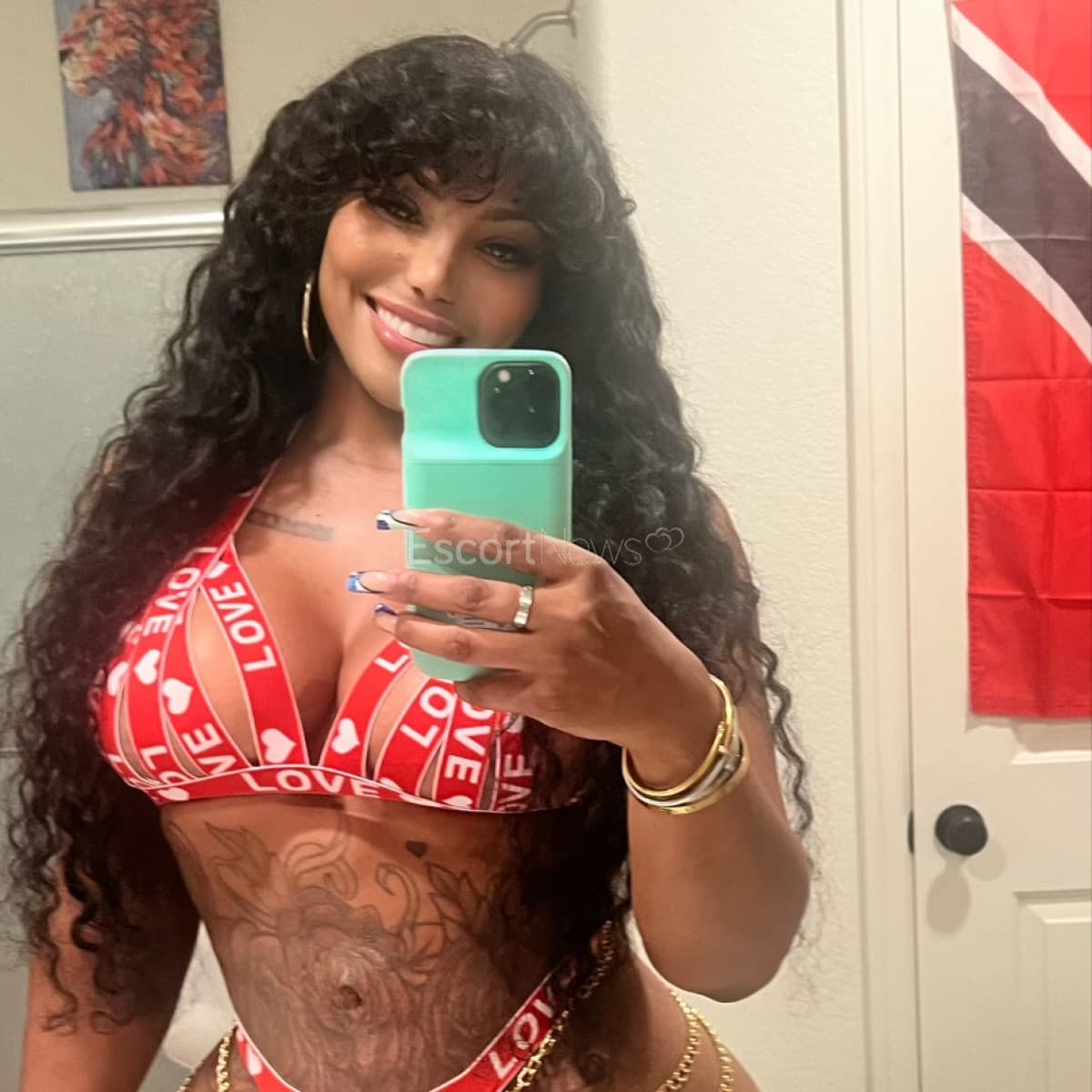 Dani Dimes alt view 9