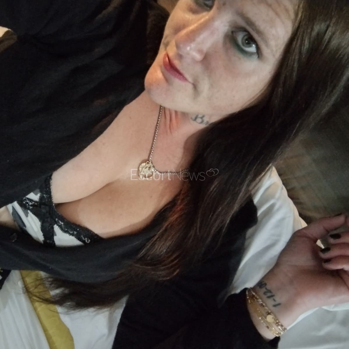 Delcogirl alt view 1
