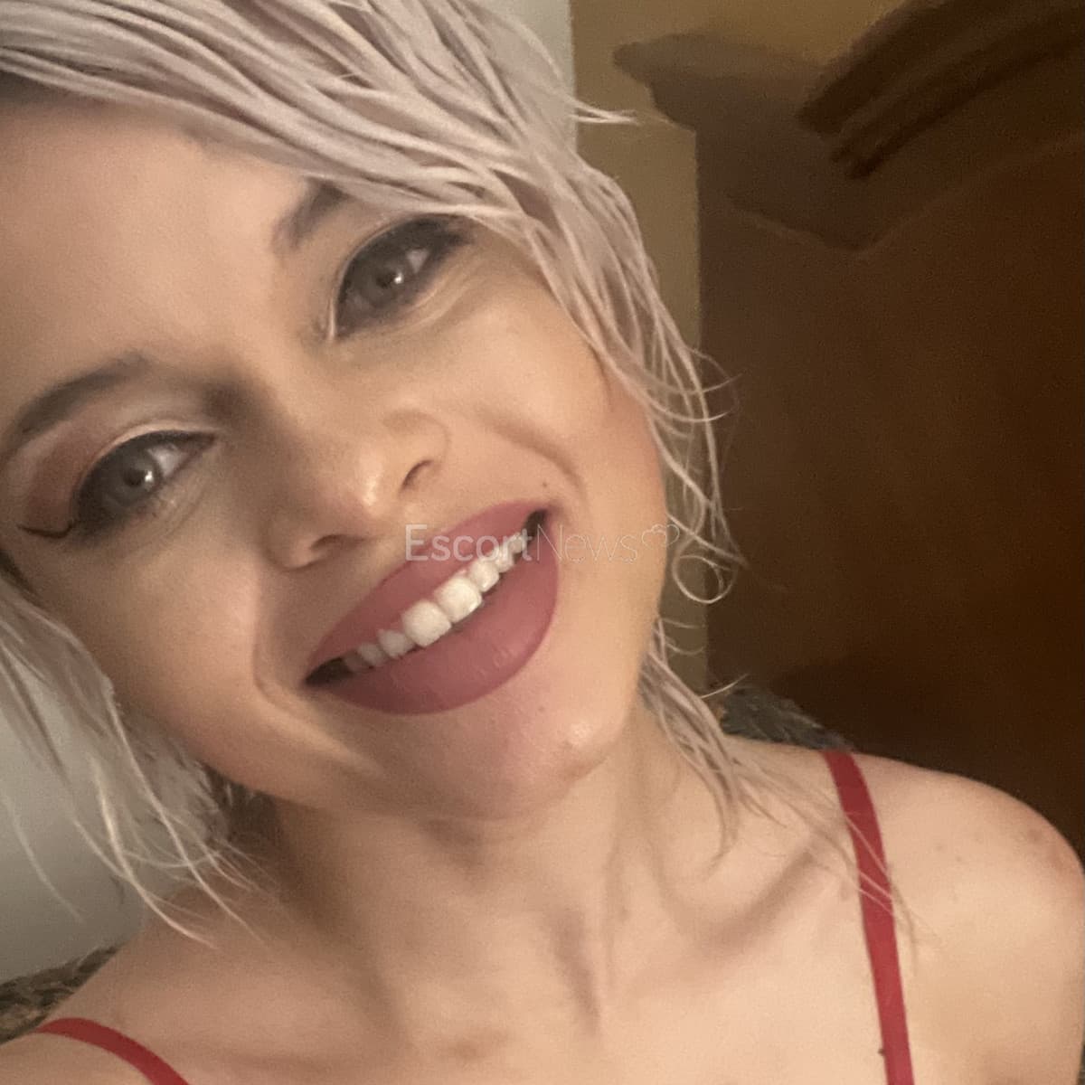 Destiny Cruz alt view 6