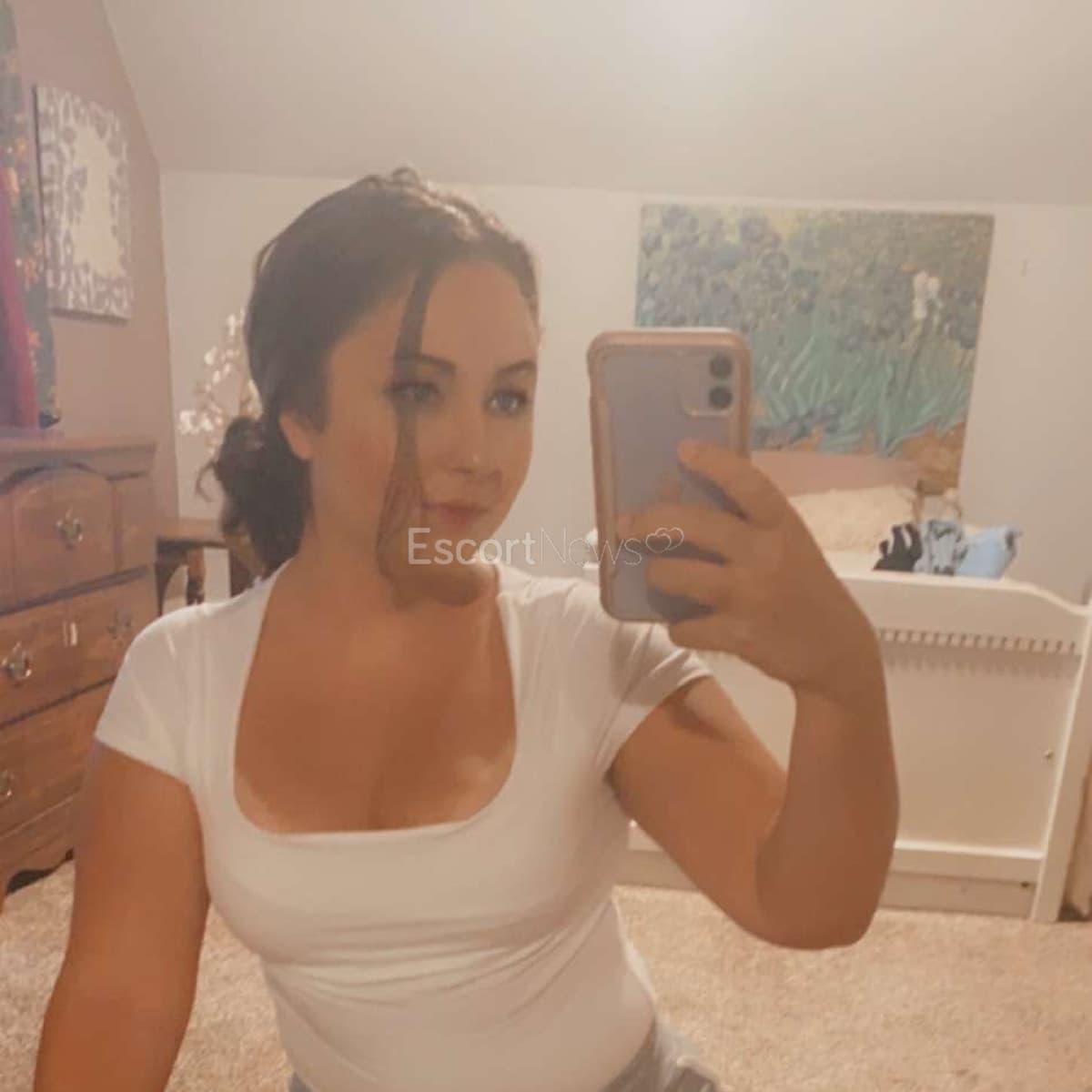 Ella alt view 2