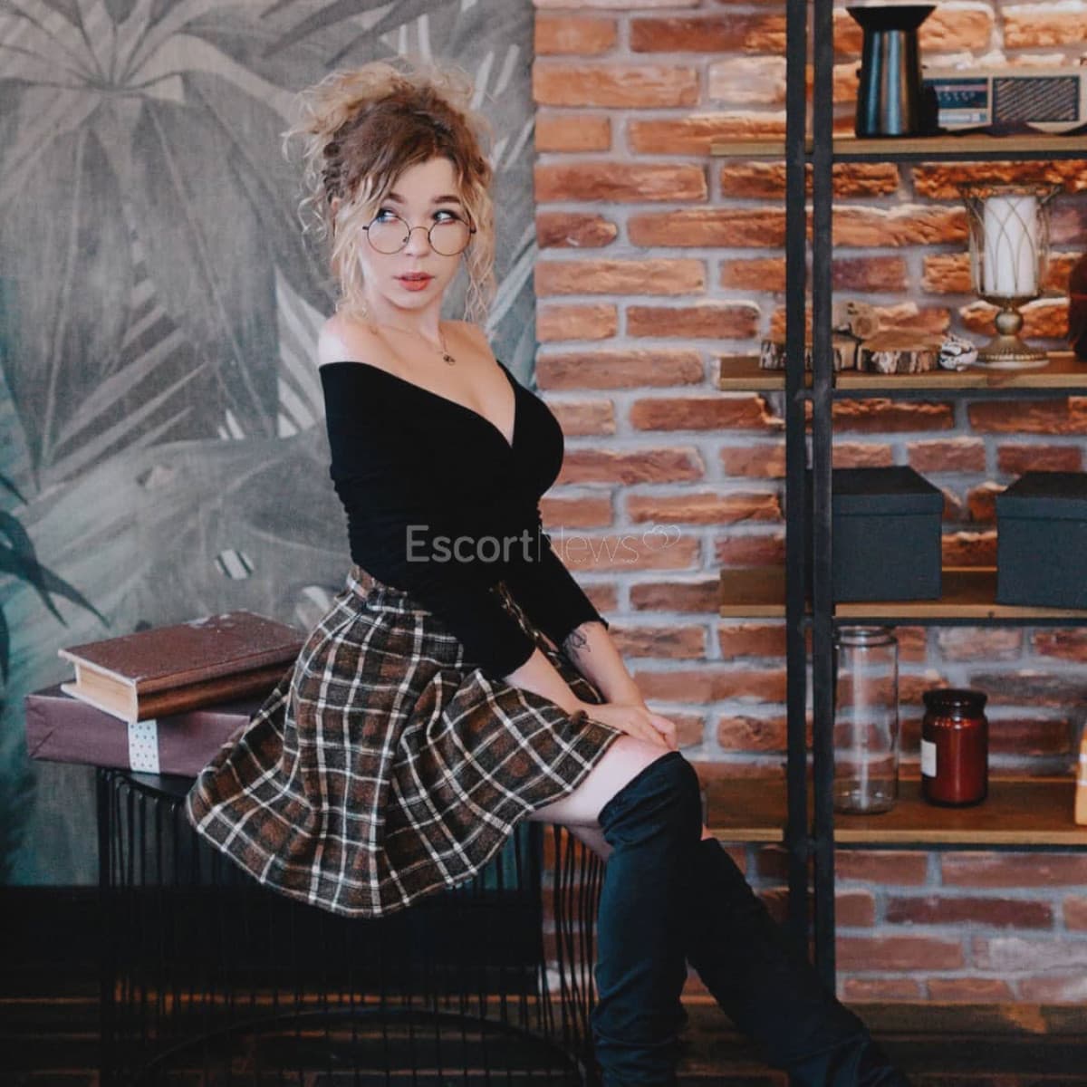 Emma alt view 4