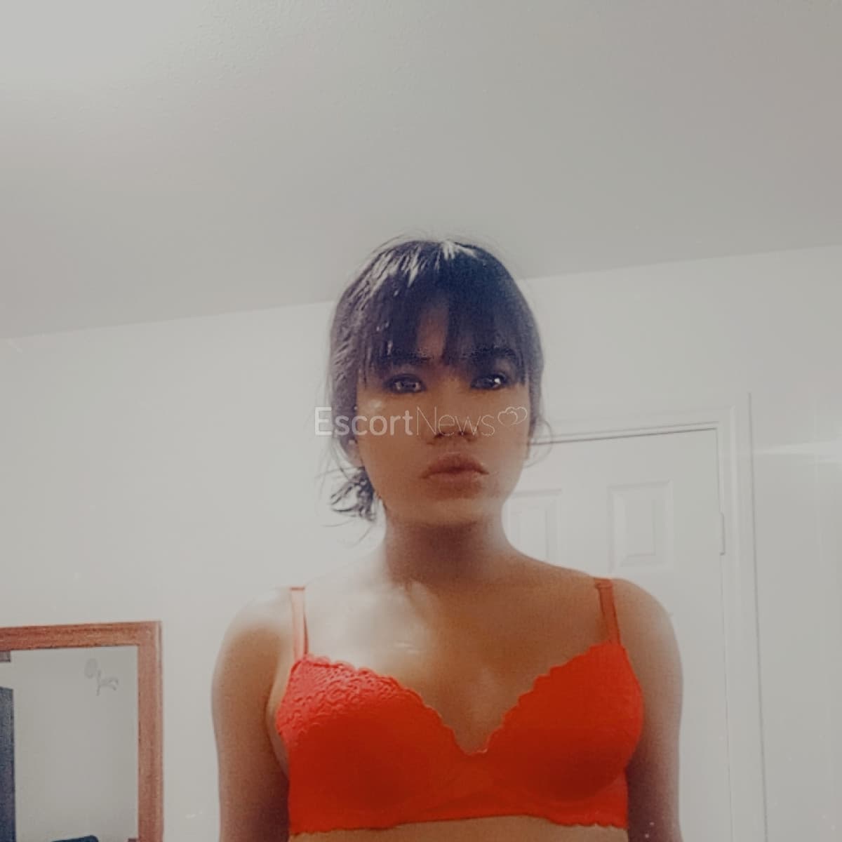 Fernanda Estefania alt view 1