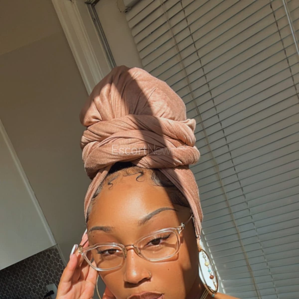 GoddessLaura alt view 6