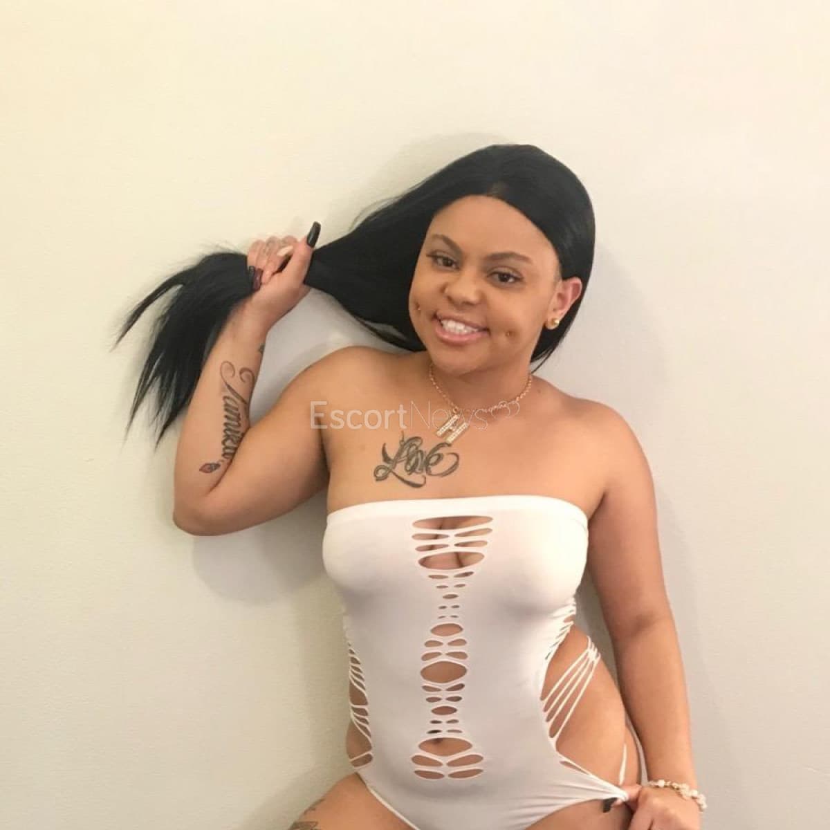 honeymonroe alt view 4