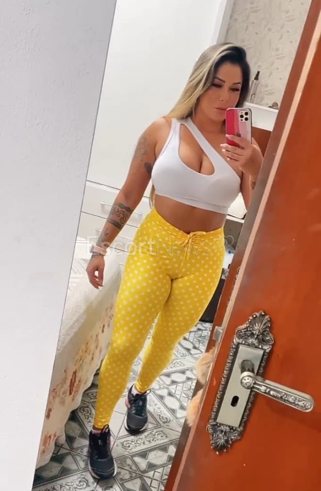 jennifer alt view 5