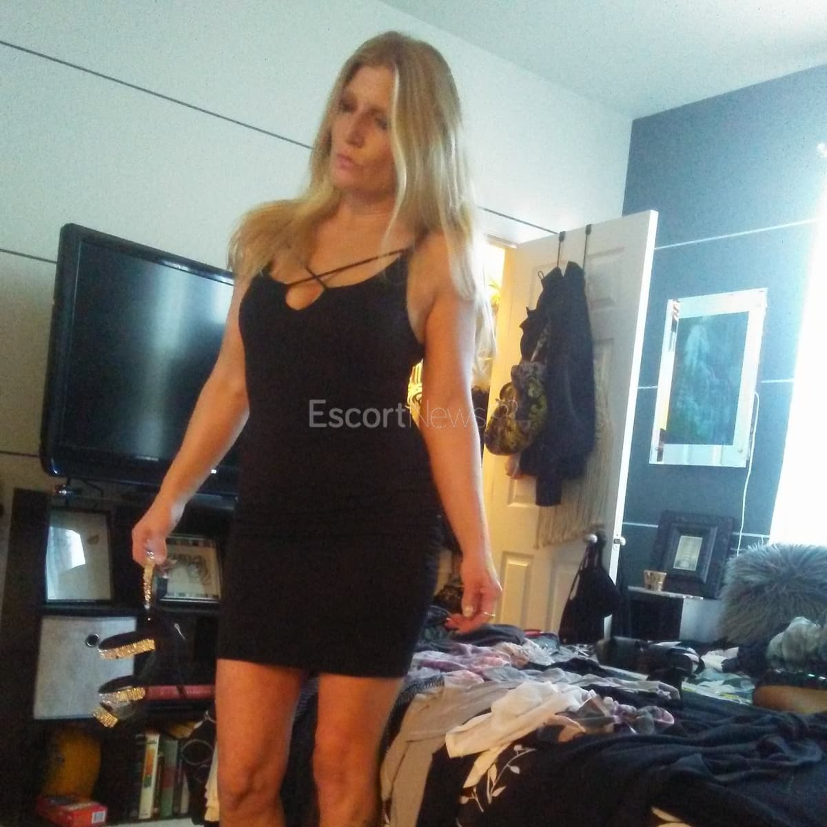 Jenny alt view 7