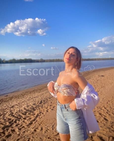 Jennybliss alt view 1