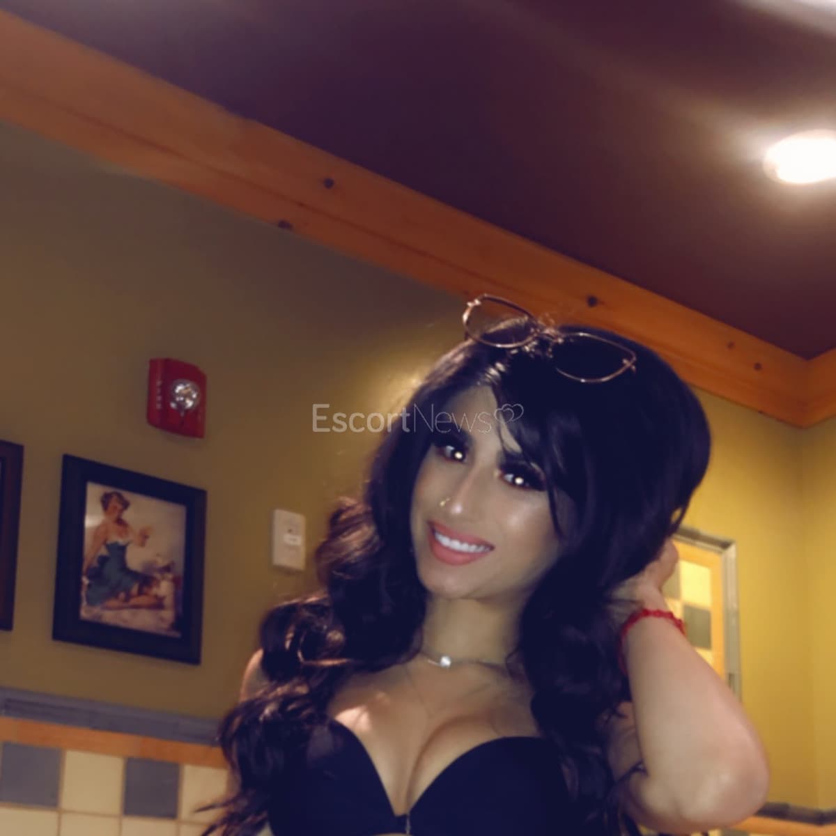 Julianna alt view 1