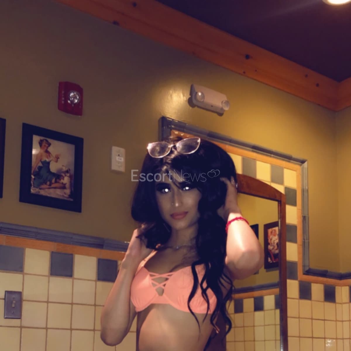 Julianna alt view 3