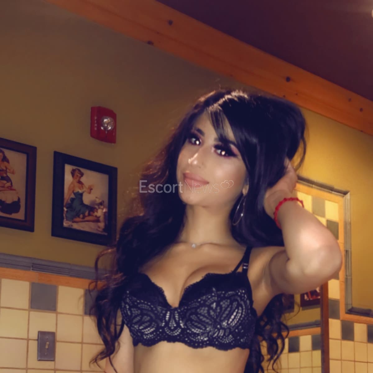Julianna alt view 4