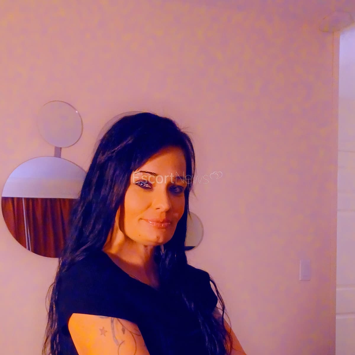 Kustom Luv alt view 1