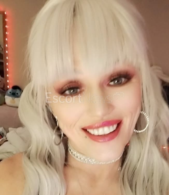 LadyK alt view 3