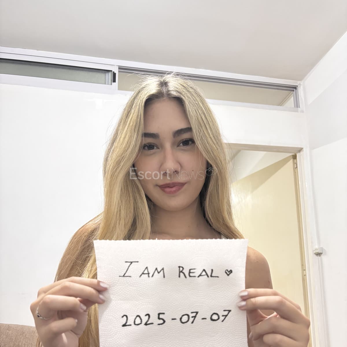 Lia alt view 5