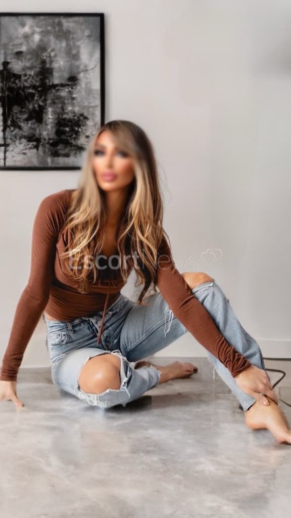 Lilliana Moore alt view 2