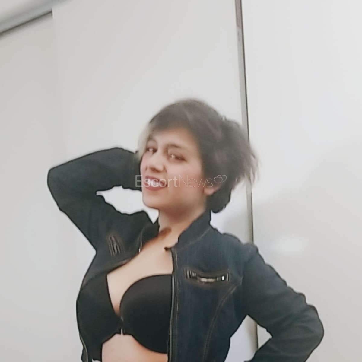 Lyric alt view 7
