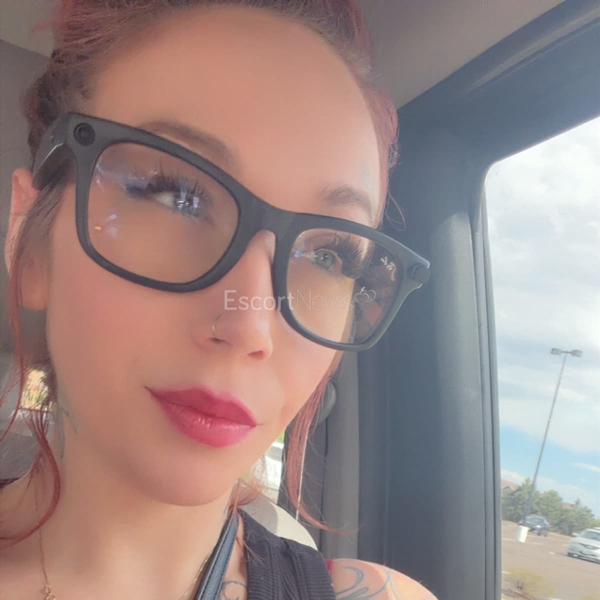MissRedz alt view 1