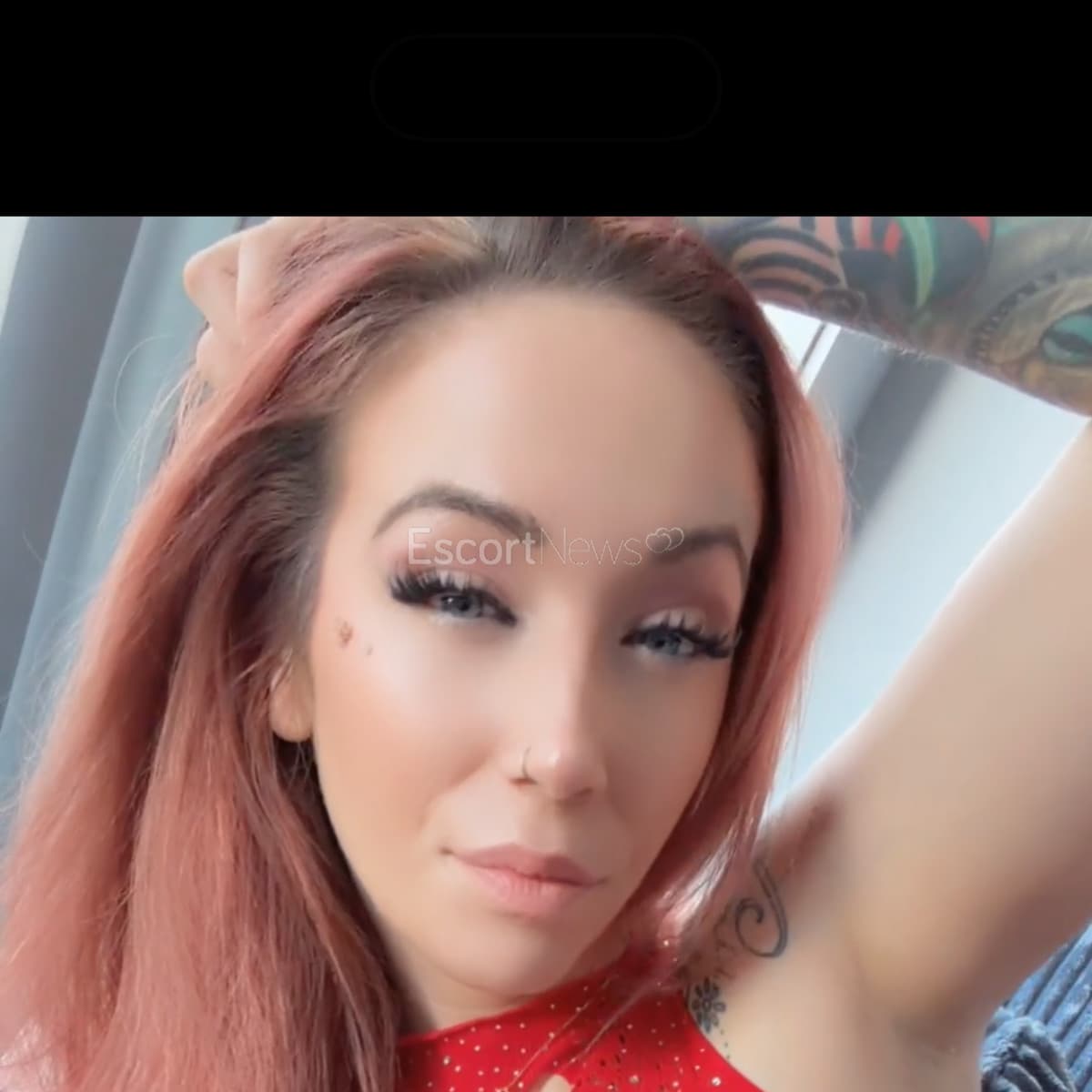 MissRedz alt view 4