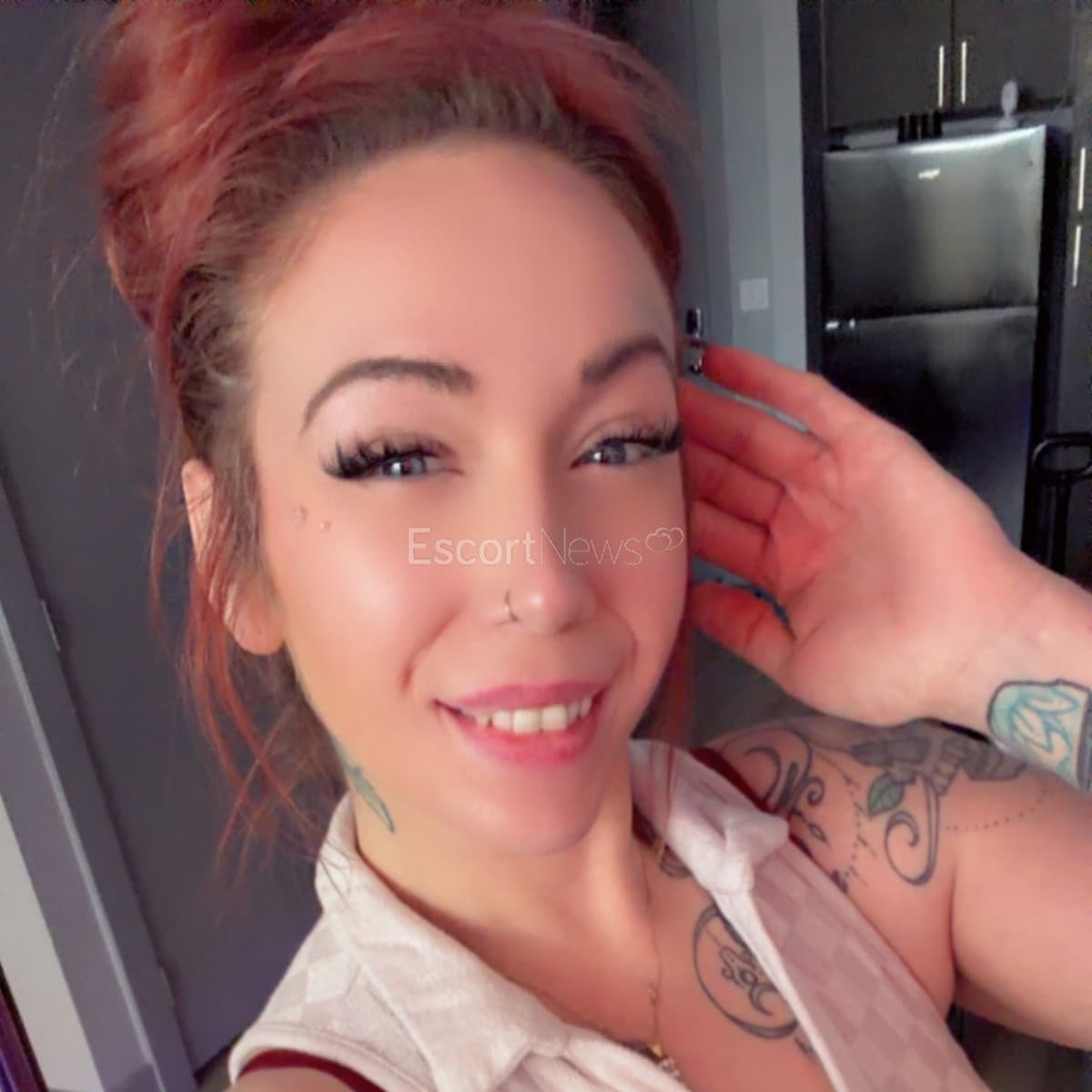 MissRedz alt view 5
