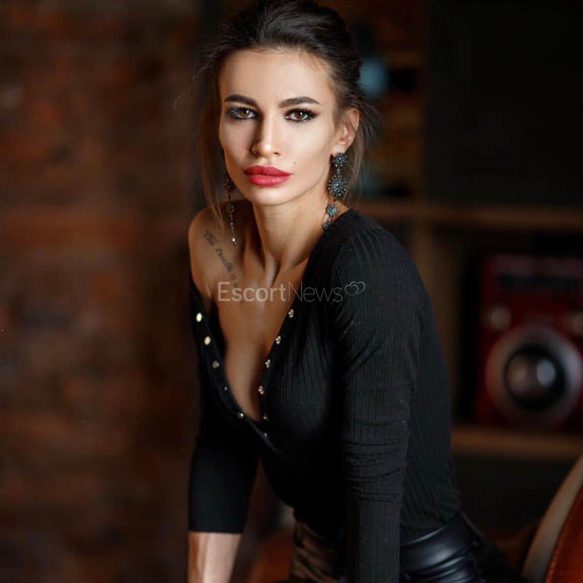 Nadia alt view 2