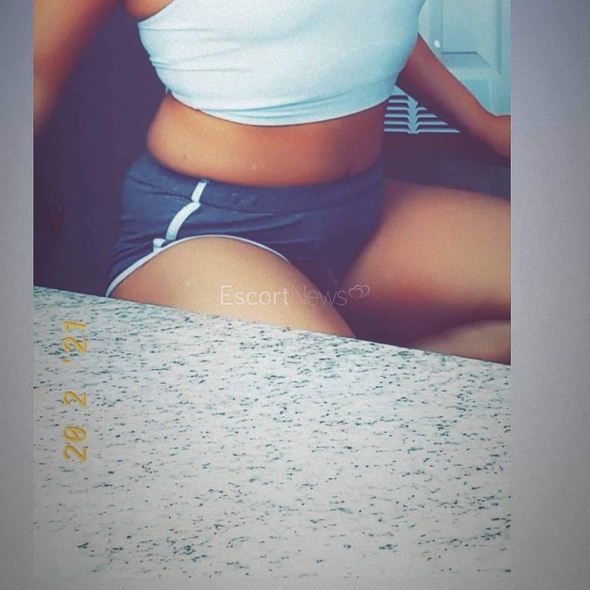 Nina Savage alt view 1