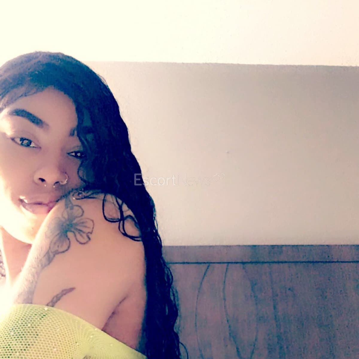 QueenLyric alt view 2