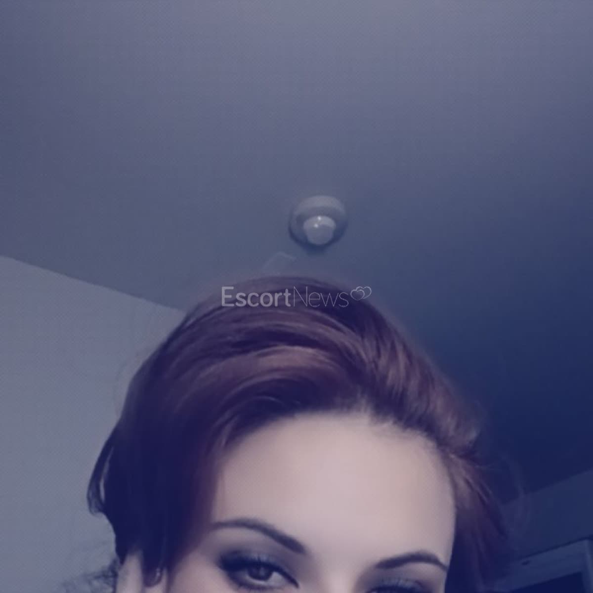 Sapphire alt view 1