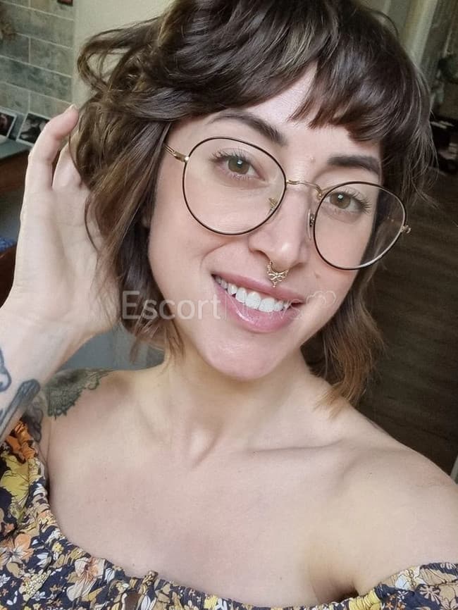 Sarah alt view 1
