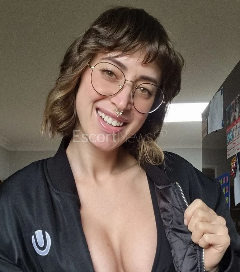 Sarah alt view 2