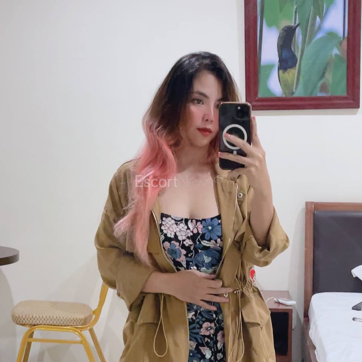 Selena alt view 5