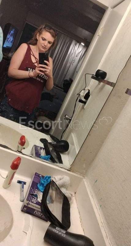 SluttyAndrea alt view 4