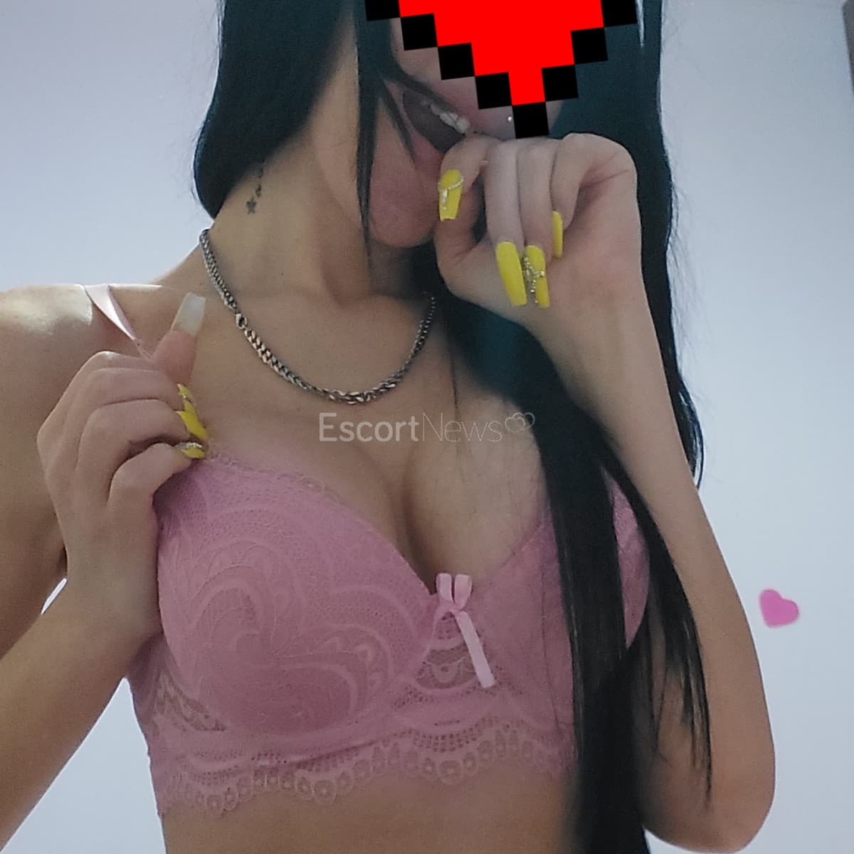 Vanesa alt view 2