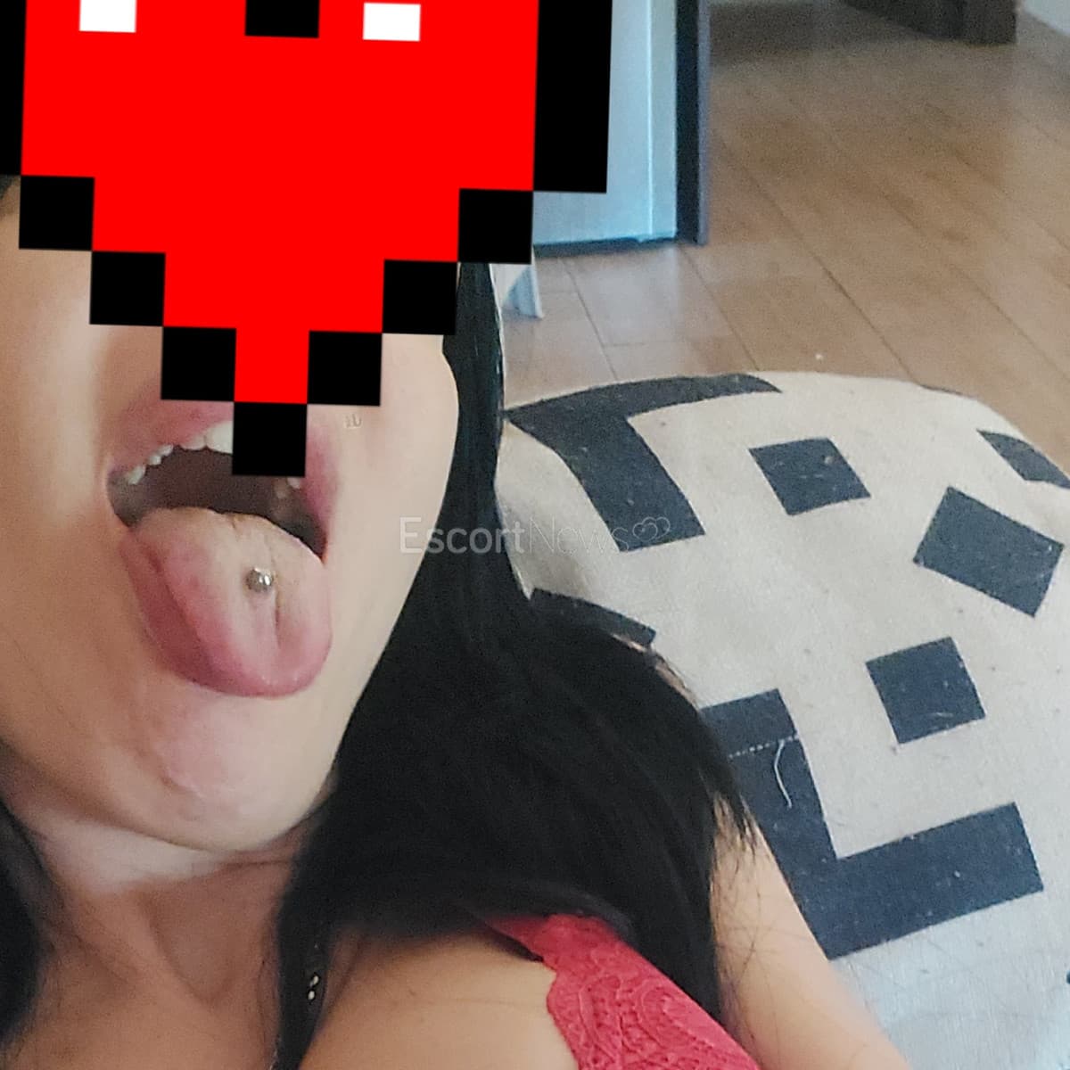 Vanesa alt view 7