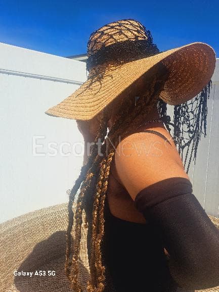 Vixen Fyre alt view 3